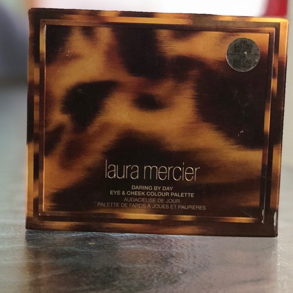 Laura Mercier Daring By Day - Picture 2 of 4